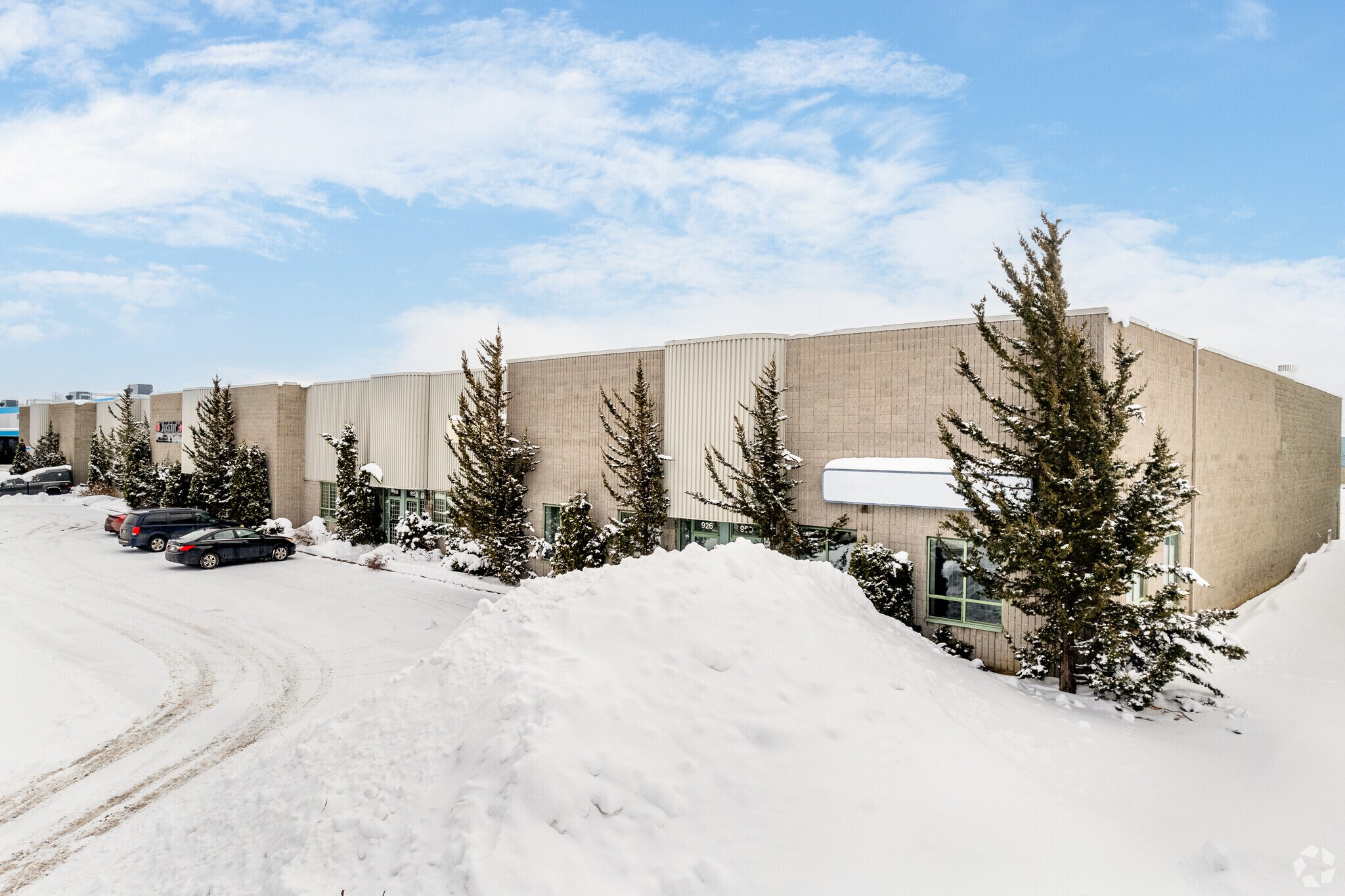 894-930 Rue Bergar, Laval, QC à vendre Photo principale- Image 1 de 1