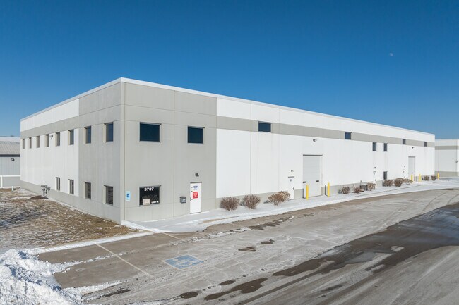 Plus de détails pour 3707 N Division St, Morris, IL - Industriel à louer