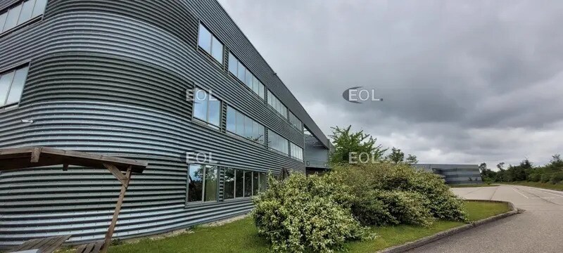 Industriel dans Saint-Vulbas à louer - Photo du bâtiment - Image 2 de 12