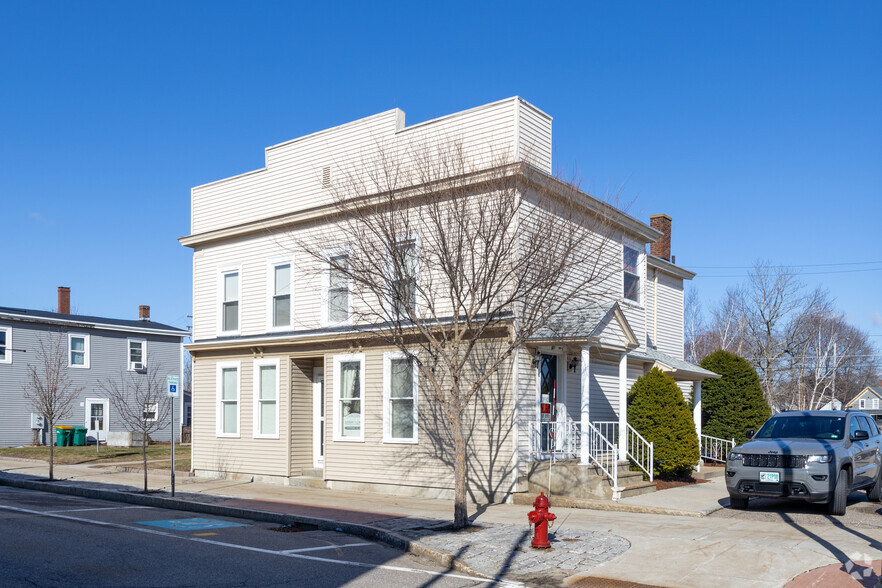 60 Hanson St, Rochester, NH à vendre - Photo du bâtiment - Image 1 de 1