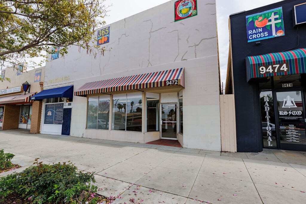 9468-9472 Magnolia Ave, Riverside, CA à louer Photo principale- Image 1 de 15