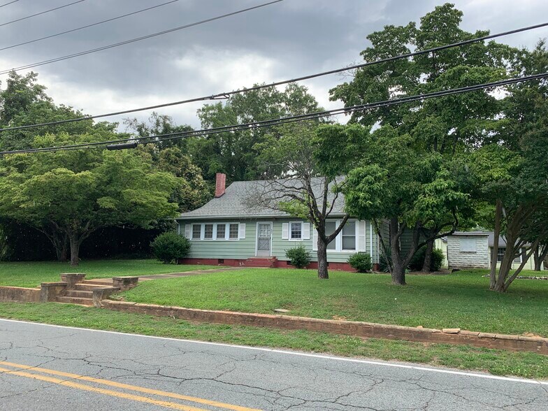 600 S Sutherland Ave, Monroe, NC à vendre - Photo du bâtiment - Image 2 de 4