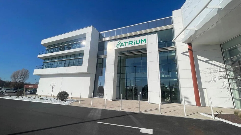 Office in Bourg-en-Bresse for lease - Building Photo - Image 1 of 69