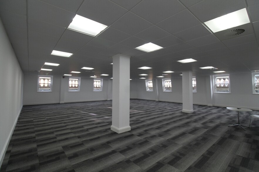 163 West George St, Glasgow for lease - Interior Photo - Image 3 of 4