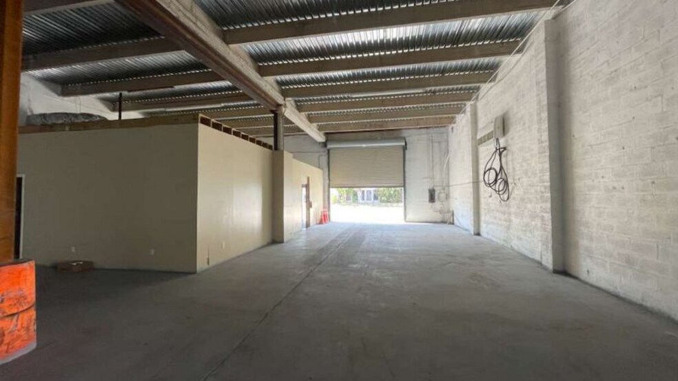 1610-1614 S Dixie Hwy, Pompano Beach, FL à louer - Photo du bâtiment - Image 3 de 6