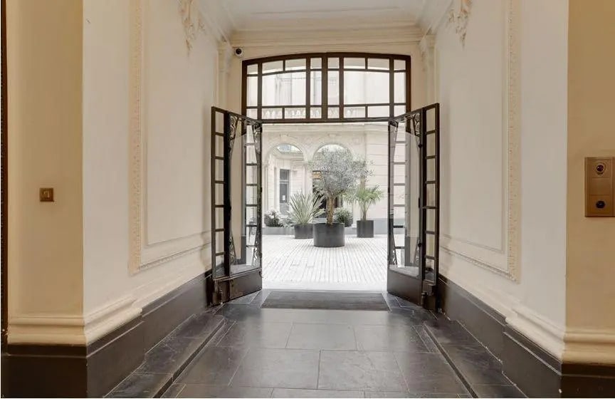 65 Rue D'Anjou, Paris à louer - Hall d’entrée - Image 3 de 5