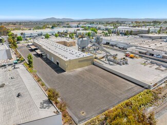 Plus de détails pour 7455-7465 Carroll Rd, San Diego, CA - Industriel à louer