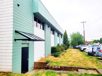 Plus de détails pour 7224 Curragh Av, Burnaby, BC - Industriel à vendre