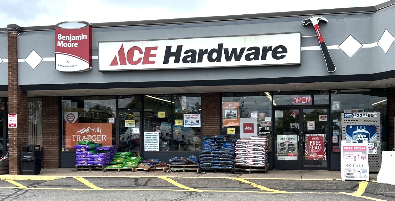 945 Cromwell Ave, Rocky Hill, CT for lease Primary Photo- Image 1 of 19