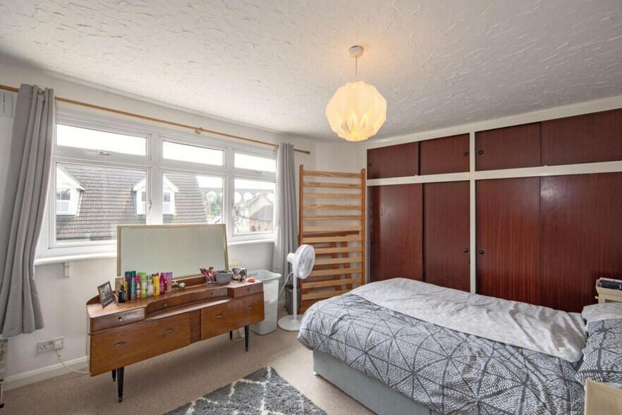 25-27 Black Bull Road, Folkestone à vendre - Photo du bâtiment - Image 3 de 16