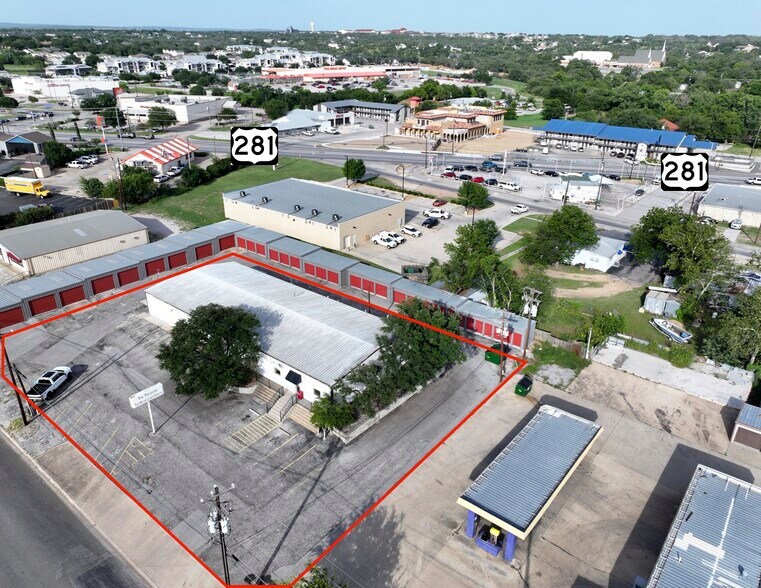 1007 Avenue K, Marble Falls, TX à louer - Photo du bâtiment - Image 3 de 3