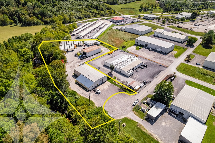 148 Roush Cir, Fairmont, WV à vendre - Photo du bâtiment - Image 1 de 33