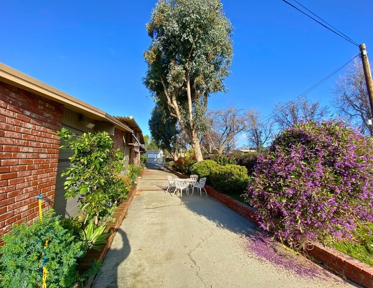 1830 Riverside Dr, Glendale, CA for sale - Building Photo - Image 3 of 20