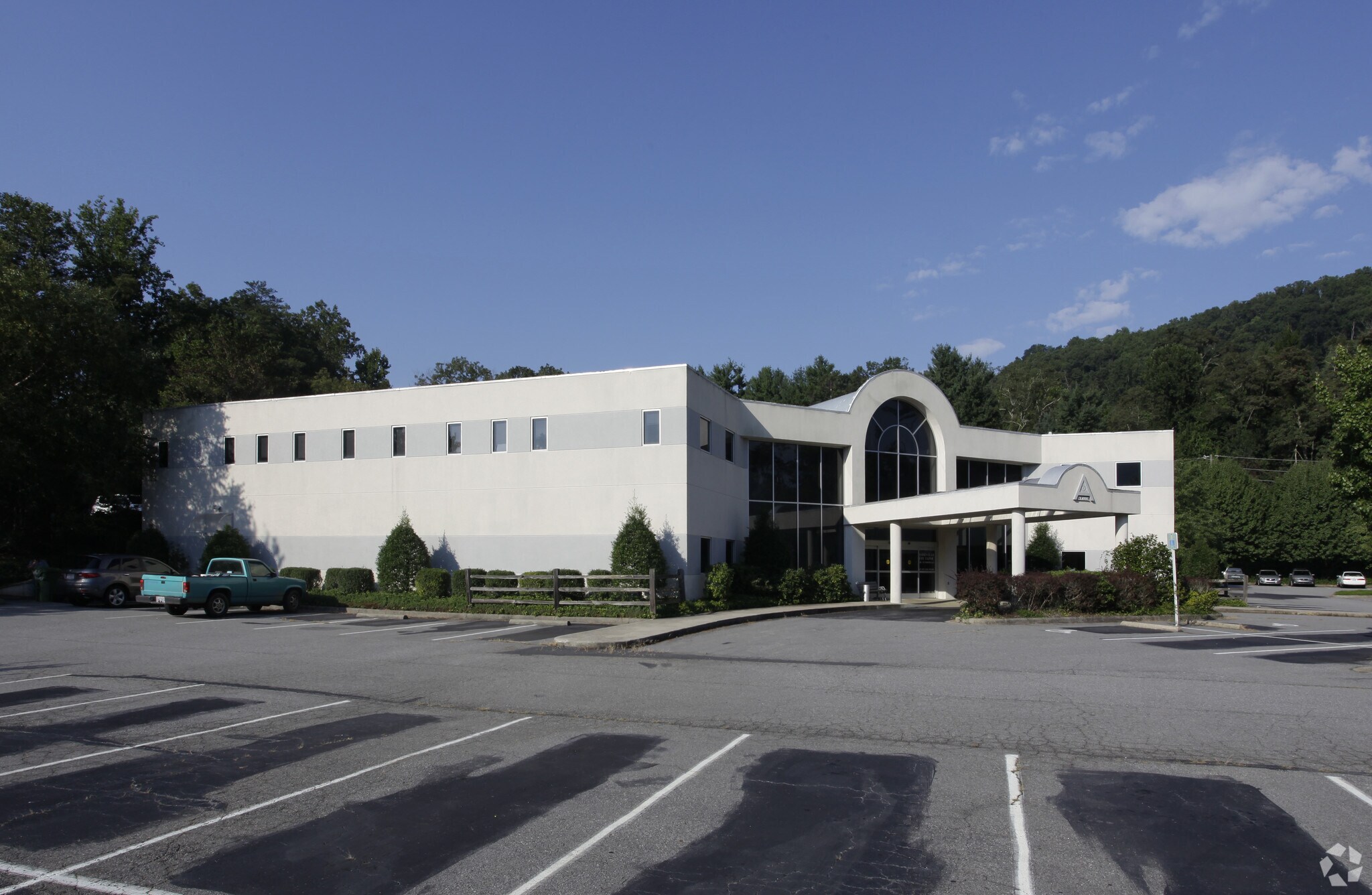 119 Tunnel Rd, Asheville, NC à vendre Photo principale- Image 1 de 1