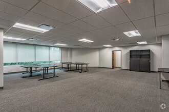 4225 Wingren Dr, Irving, TX for lease Interior Photo- Image 2 of 4