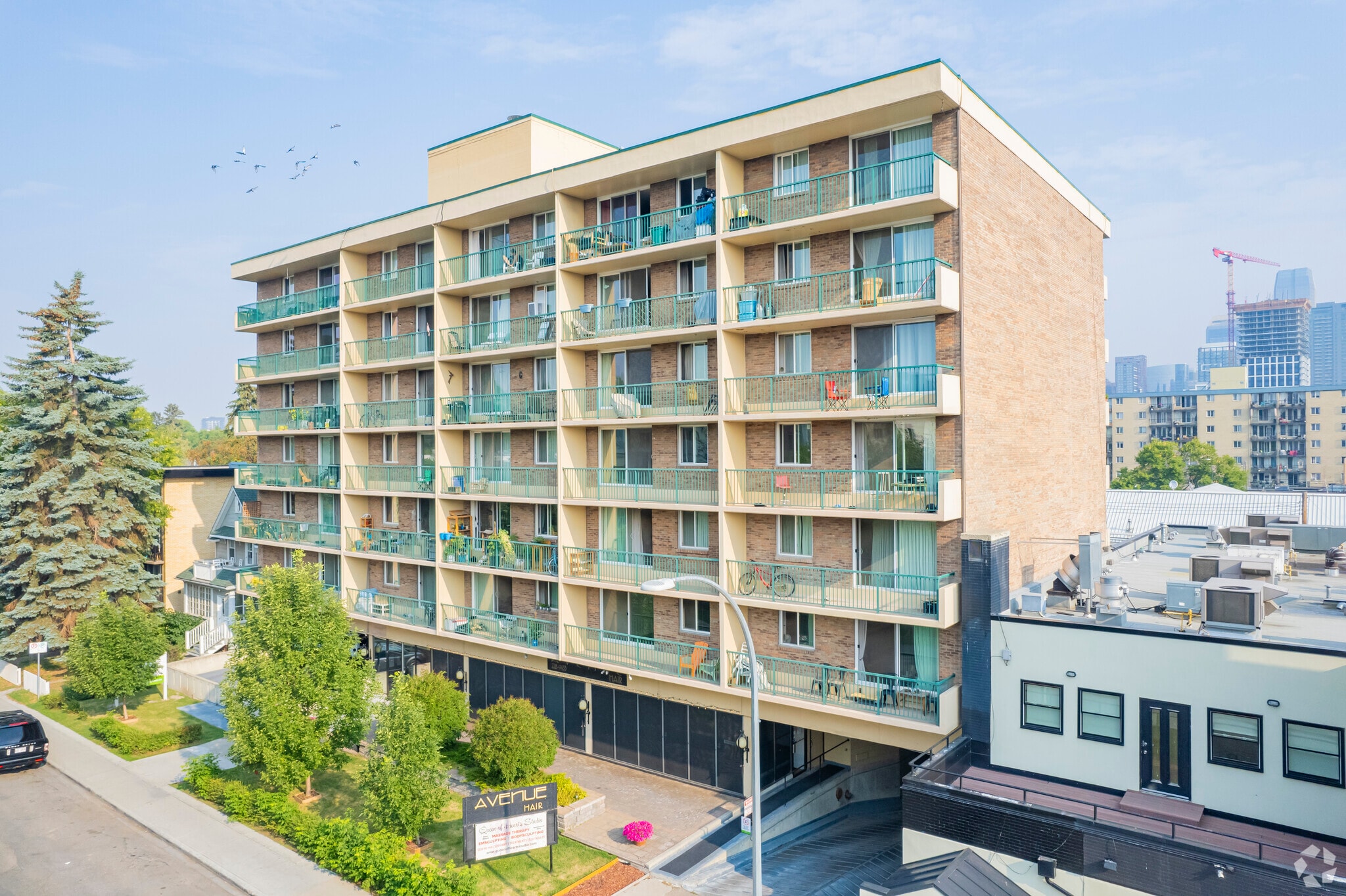 510 21st Ave SW, Calgary, AB for sale Primary Photo- Image 1 of 1