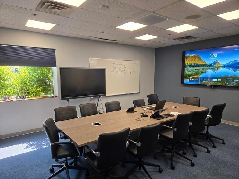 275 Billerica Rd, Chelmsford, MA à louer - Photo du bâtiment - Image 3 de 7