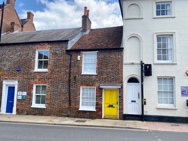 74 Bartholomew St, Newbury à louer - Photo du bâtiment - Image 1 de 2