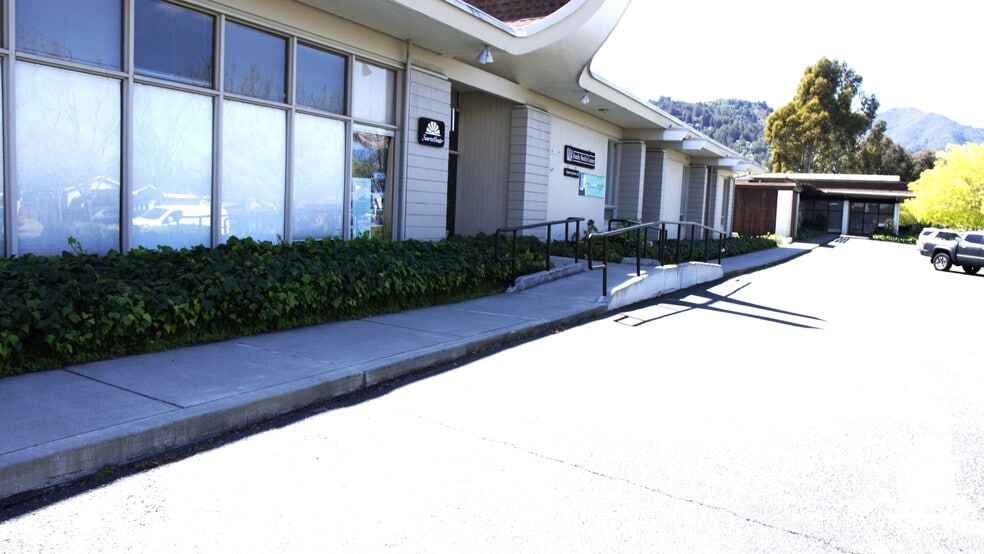 645 Tamalpais Dr, Corte Madera, CA for lease - Building Photo - Image 3 of 6
