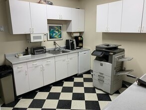 6500 Seven Locks Rd, Cabin John, MD à louer Photo intérieure- Image 2 de 2