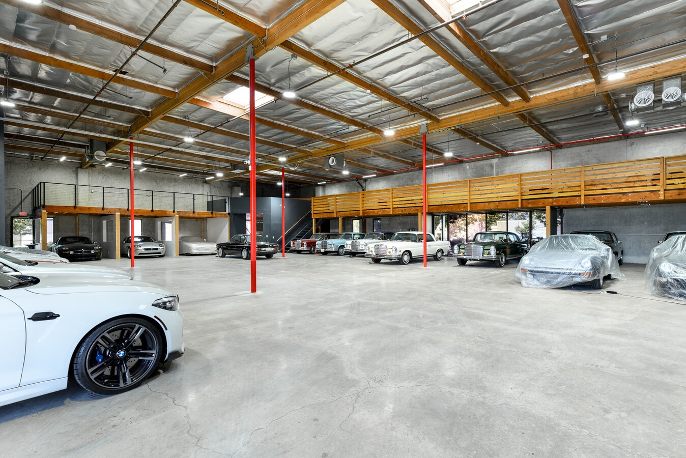 2368 Eastman Ave, Ventura, CA 93003 - Unité 11 &12 - - Photo intérieure - Image 1 of 18