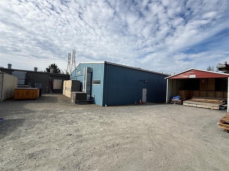711 Kevin Ct, Oakland, CA for lease - Building Photo - Image 3 of 4