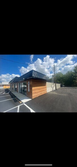 2874 Old Washington Rd, Waldorf, MD à vendre - Photo du bâtiment - Image 2 de 3