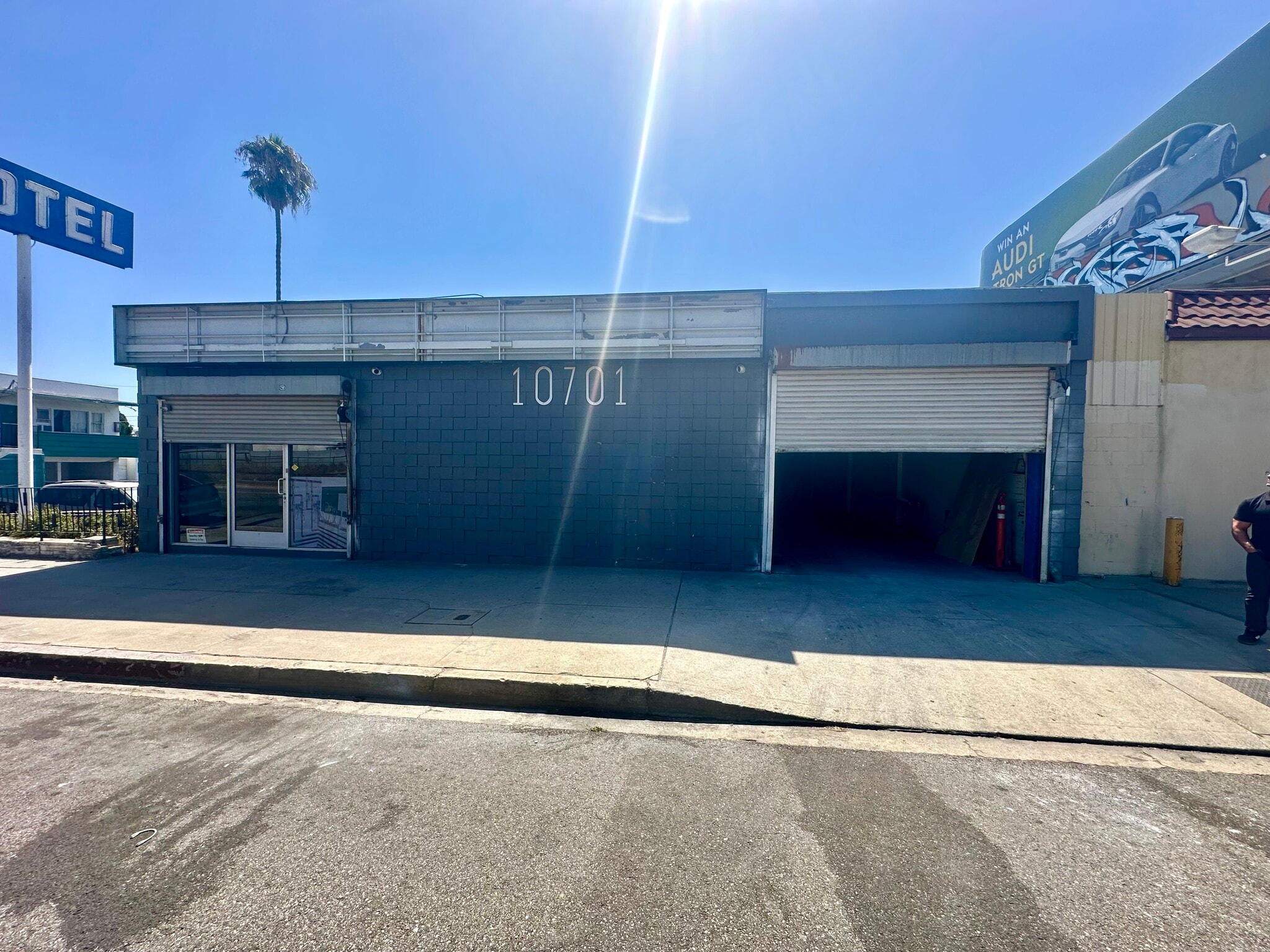 10701 San Fernando Rd, Pacoima, CA for lease Primary Photo- Image 1 of 16