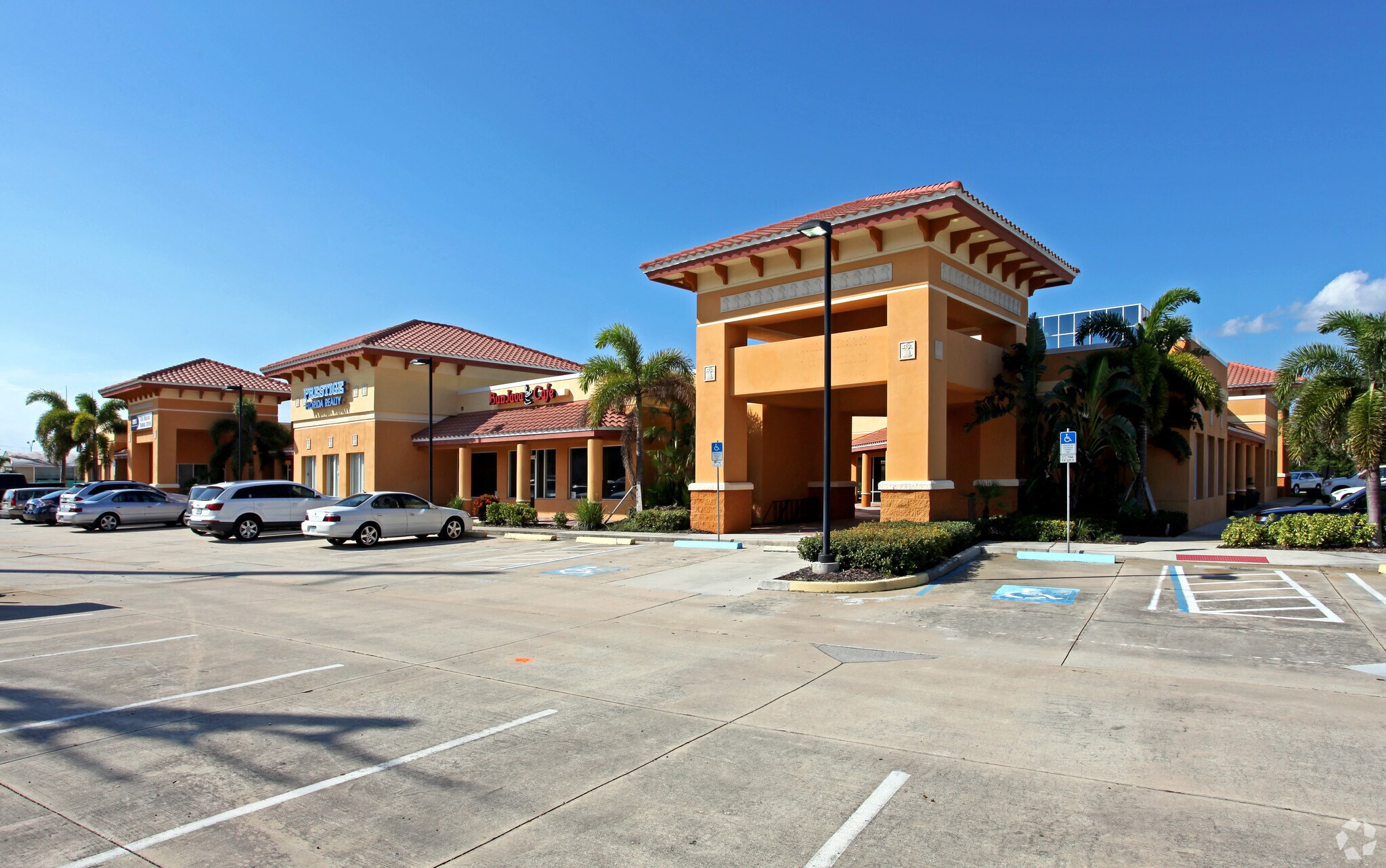 801-829 Atlantic Ave, Cocoa Beach, FL à louer Photo du bâtiment- Image 1 de 7