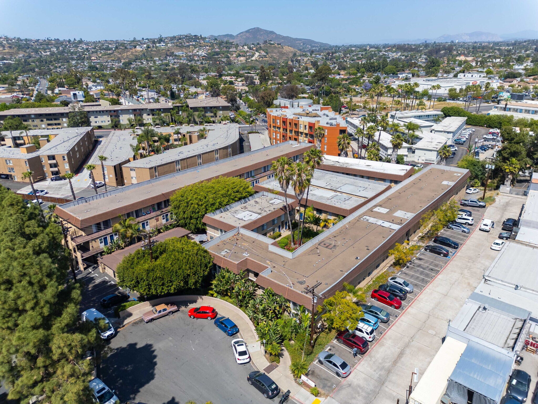 4881 Rolando Ct, San Diego, CA à vendre Photo du bâtiment- Image 1 de 19