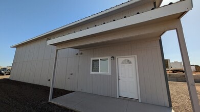 853 Airport Loop Rd, Taylor, AZ for lease Building Photo- Image 2 of 9