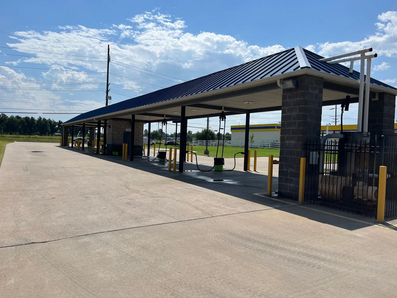 8005 NW 39th Expy, Bethany, OK for sale - Building Photo - Image 3 of 9