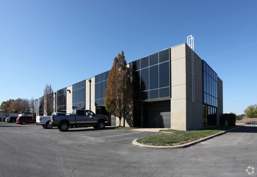 6400 W 110th St, Overland Park, KS à louer - Photo du bâtiment - Image 3 de 10