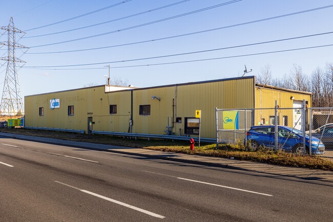 More details for 9050 Boul Henri-Bourassa E, Montréal, QC - Industrial for Sale