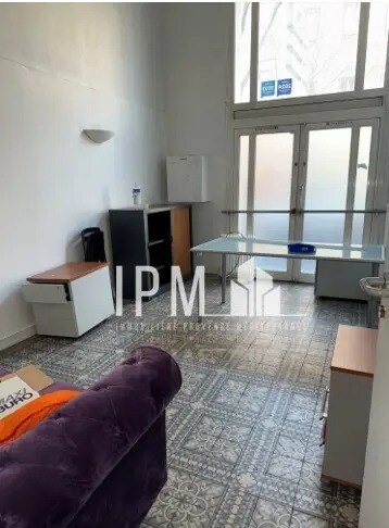 Office in Marseille for sale Interior Photo- Image 1 of 7