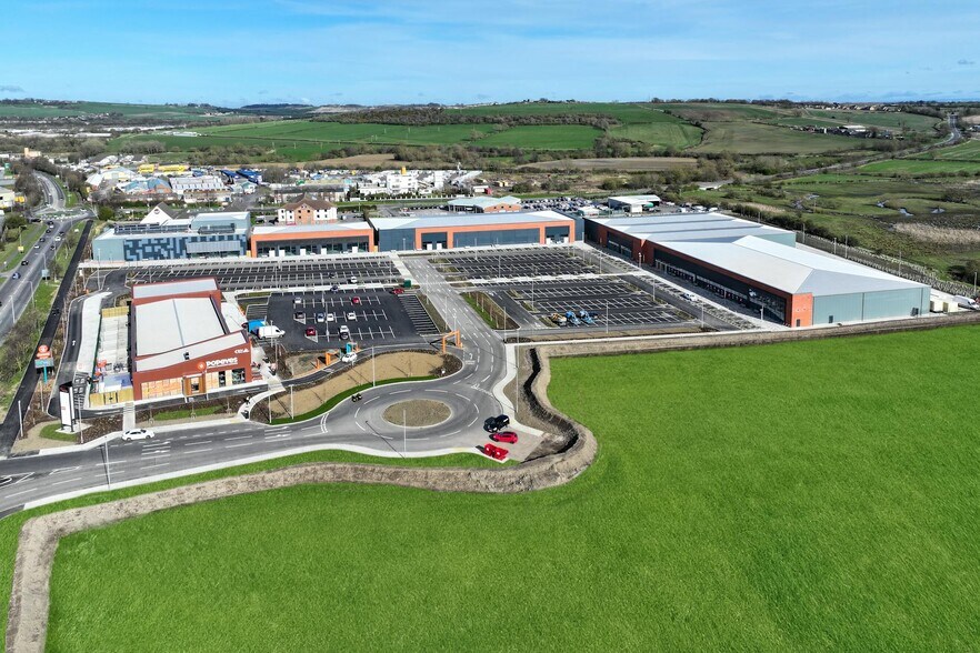 Tindale Crescent, Bishop Auckland à louer - Photo du bâtiment - Image 2 de 9