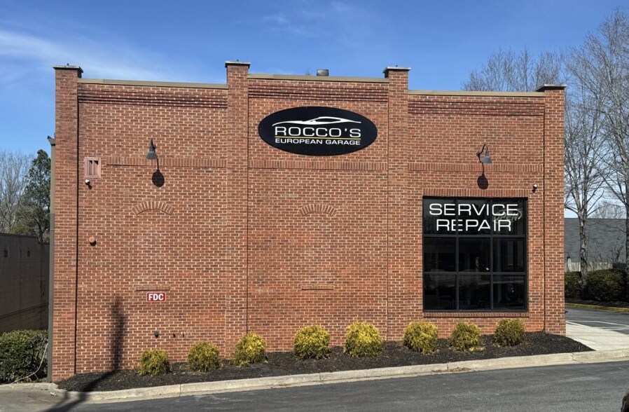 540 N Main St, Alpharetta, GA à vendre - Photo du bâtiment - Image 3 de 8