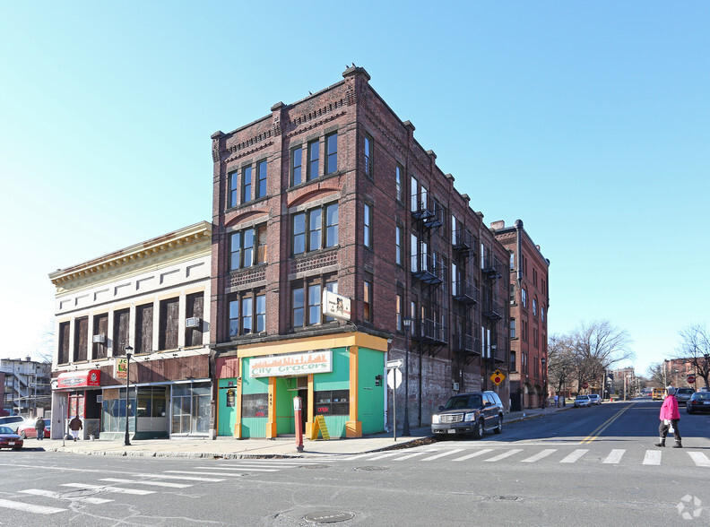 445-447 High St, Holyoke, MA for sale - Building Photo - Image 3 of 44