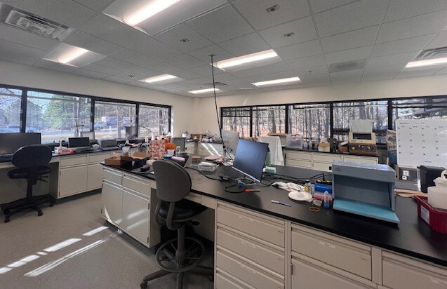 400 Park Offices Dr, Research Triangle Park, NC à louer Photo intérieure- Image 1 de 1