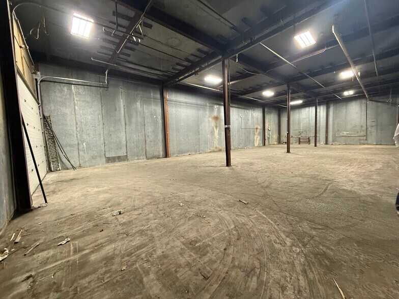 1395 Suckle Hwy, Pennsauken, NJ à louer - Photo intérieure - Image 3 de 22