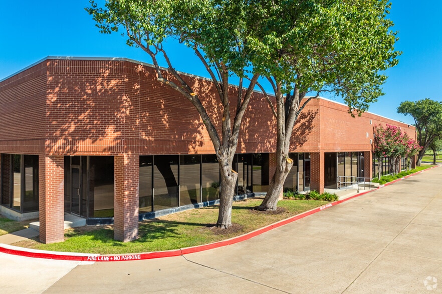 14500 Trinity Blvd, Fort Worth, TX for lease - Building Photo - Image 1 of 20