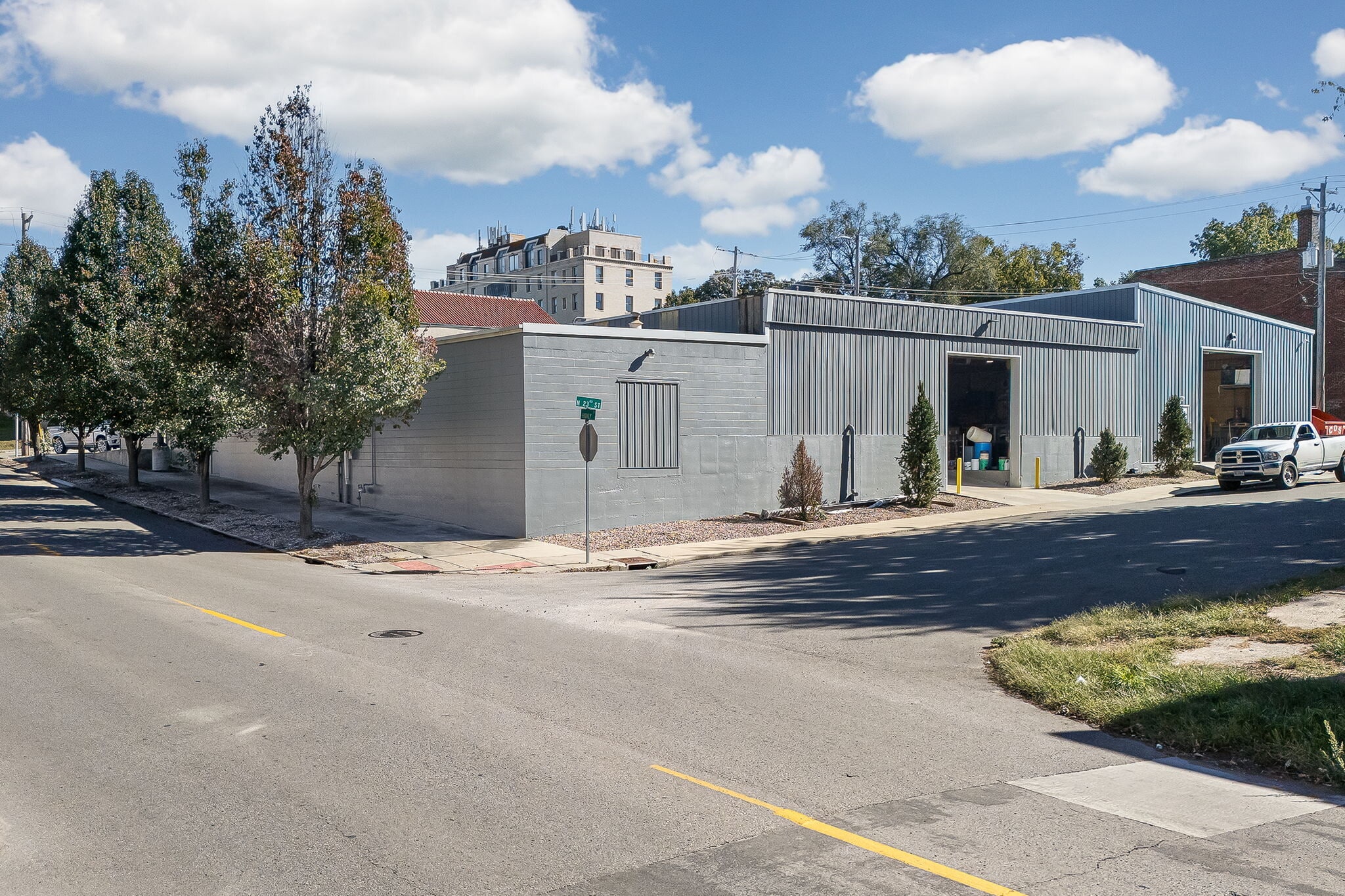 2302 Highly St, Saint Joseph, MO for lease Primary Photo- Image 1 of 22