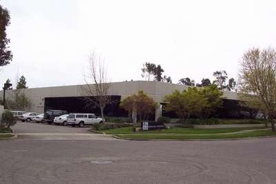 3920 Cypress Dr, Petaluma, CA à louer - Photo du bâtiment - Image 2 de 9