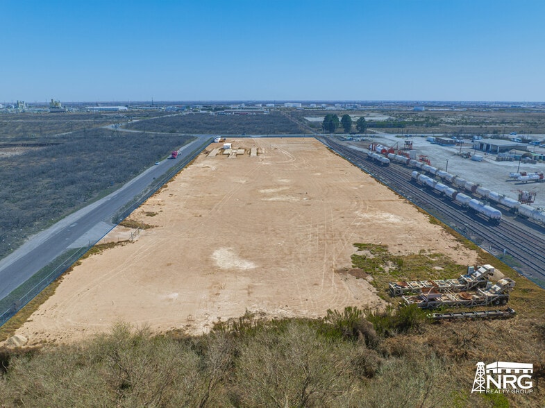 6.5 Acres Industrial Ave, Odessa, TX à vendre - Photo du bâtiment - Image 3 de 4
