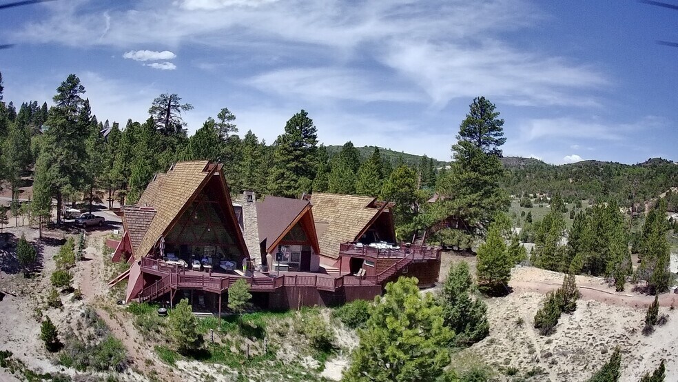 2814 Dead Horse Loop, Alton, UT à vendre - Photo du bâtiment - Image 2 de 11