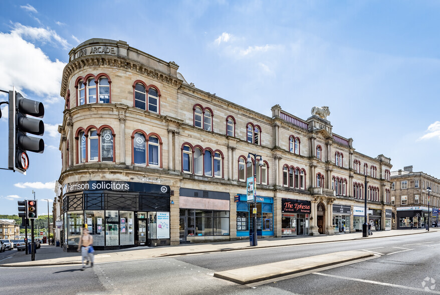 John William St, Huddersfield for lease - Building Photo - Image 1 of 3