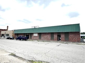 More details for 127 W 7th St, Connersville, IN - Retail for Sale