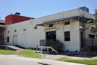 1120 Naylor St, Houston, TX for lease Building Photo- Image 1 of 6