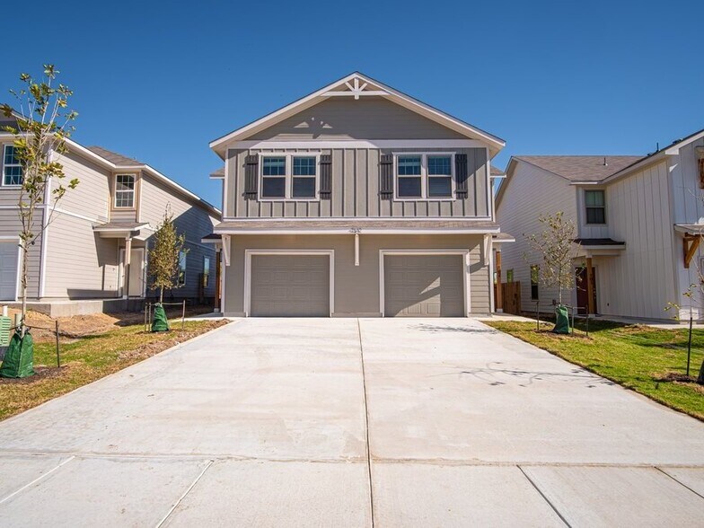 6408 Segovia Ranch, San Antonio, TX à vendre - Photo du bâtiment - Image 2 de 19