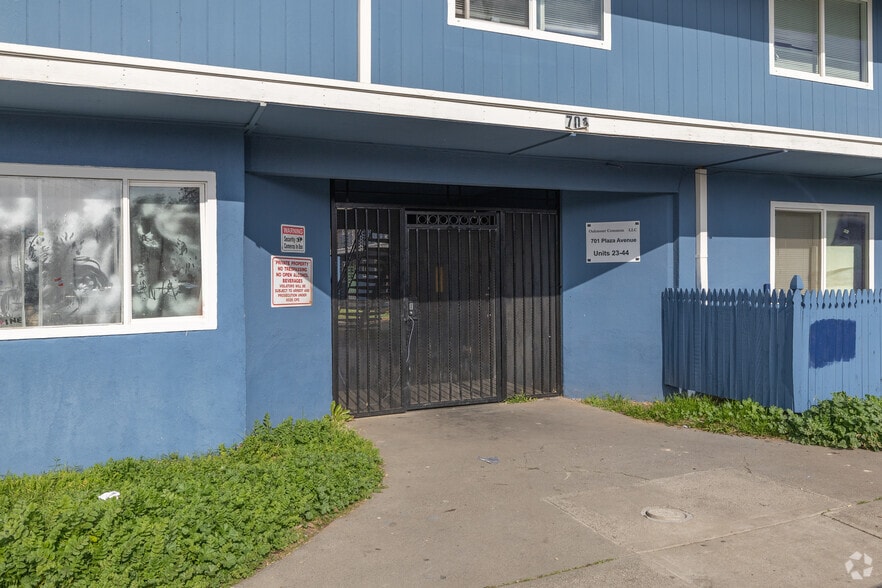 701 Plaza Ave, Sacramento, CA for sale - Building Photo - Image 3 of 5